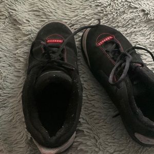 Jordan shoes red and black US3yrs